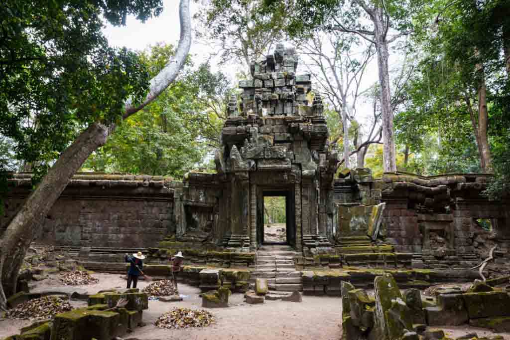 Angkor Thom temple for an Angkor Wat temple guide