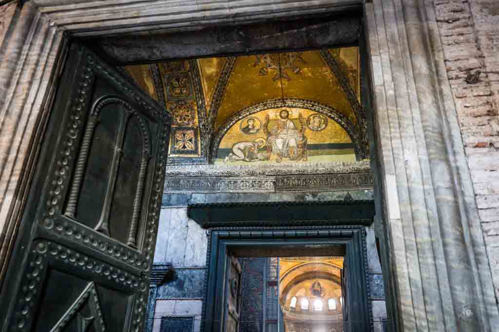 Hagia Sophia interior for an article on Istanbul street photos